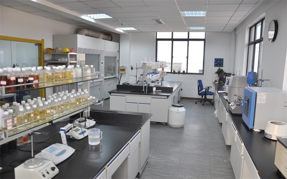 Cas 1327-41-9 Alüminyum Klorür Hekzahidrat ACH Tekstil Yardımcı Maddeleri Tuz İçeriği