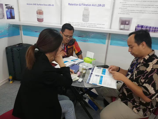 Karbon Kağıdı CAS 144245-85-2 İçin Kağıt Yapımı Kimyasalları AKD Balmumu Emülsiyonu